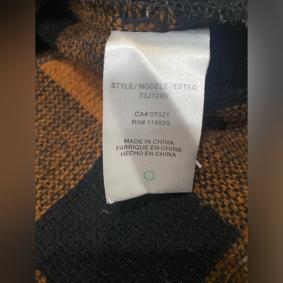 Plaid Jacket, oversized. Button down - Picture 5 of 10